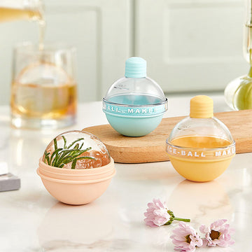This silicone ice ball maker is of high quality. The silicone and lid close well at the edges and are not easily broken. This allows the ball ice cube mold to remain a perfect sphere after filling with water rather than disintegrating.